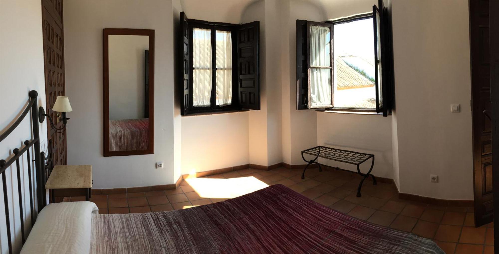 Apartamentos Plaza Cordoba Bilik gambar