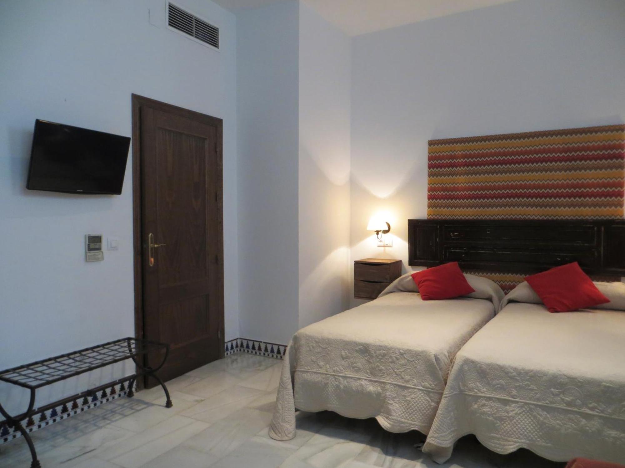 Apartamentos Plaza Cordoba Bilik gambar