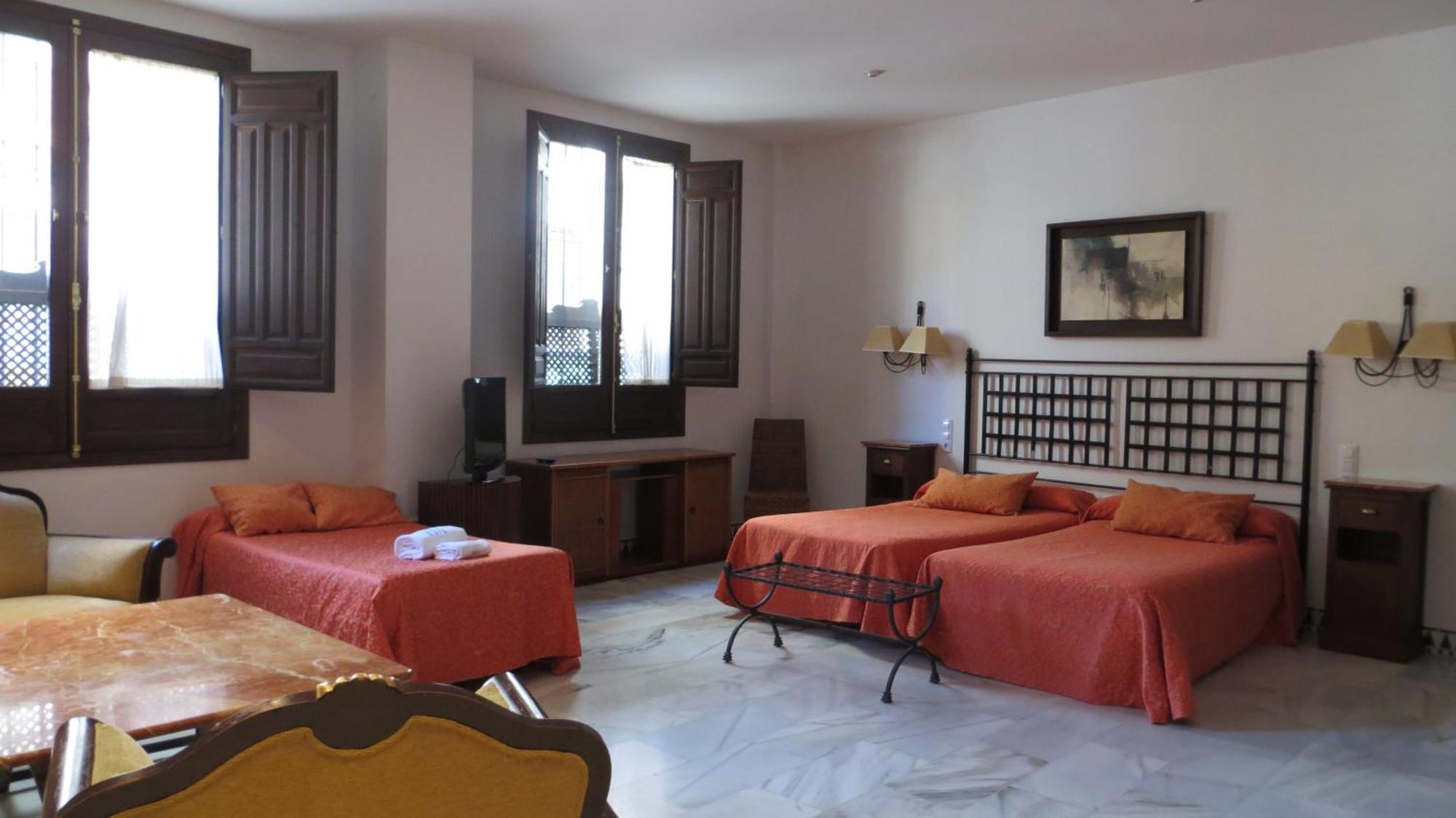 Apartamentos Plaza Cordoba Bilik gambar