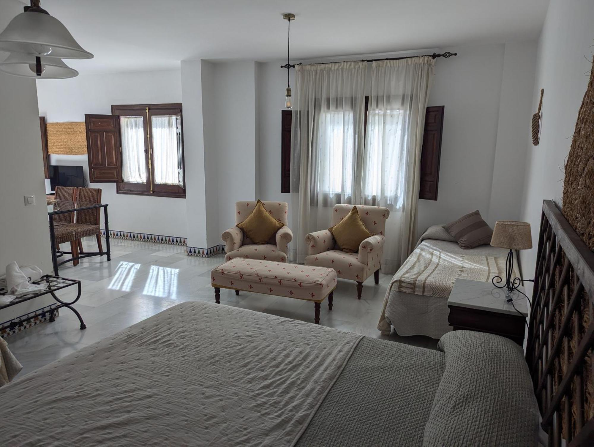 Apartamentos Plaza Cordoba Luaran gambar