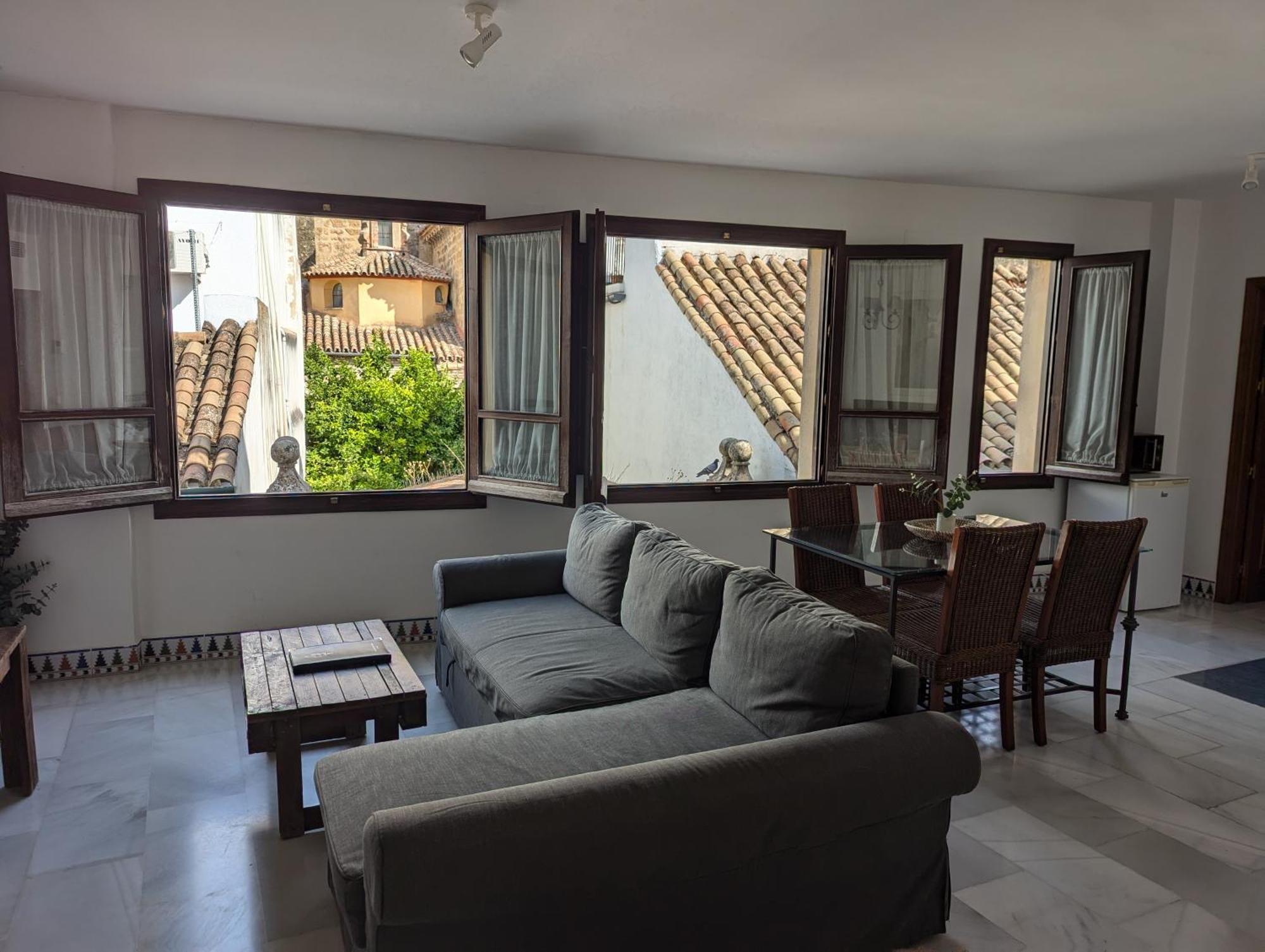 Apartamentos Plaza Cordoba Luaran gambar