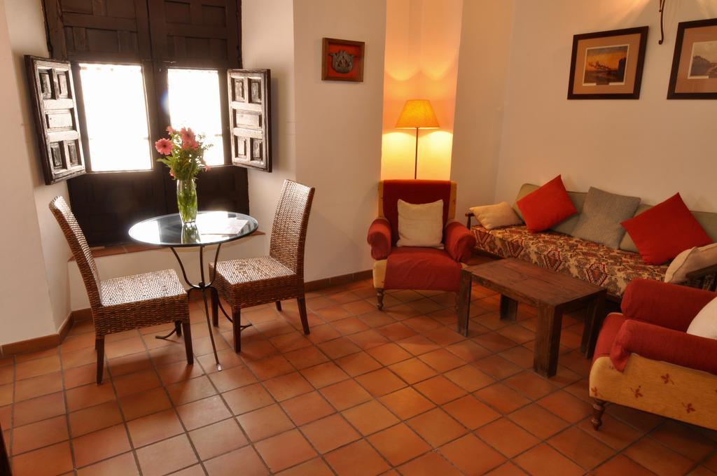 Apartamentos Plaza Cordoba Luaran gambar