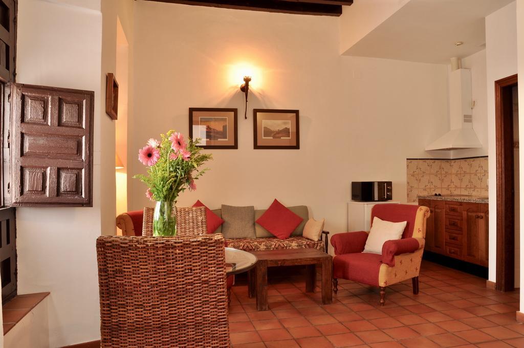 Apartamentos Plaza Cordoba Luaran gambar