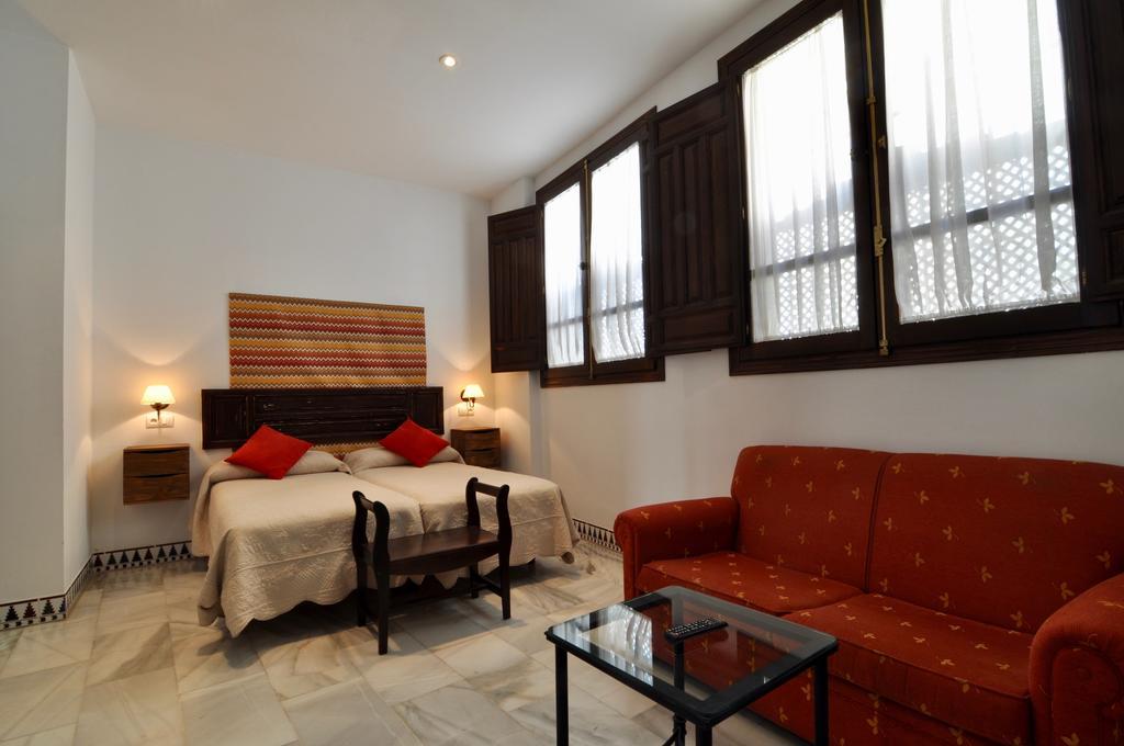 Apartamentos Plaza Cordoba Luaran gambar