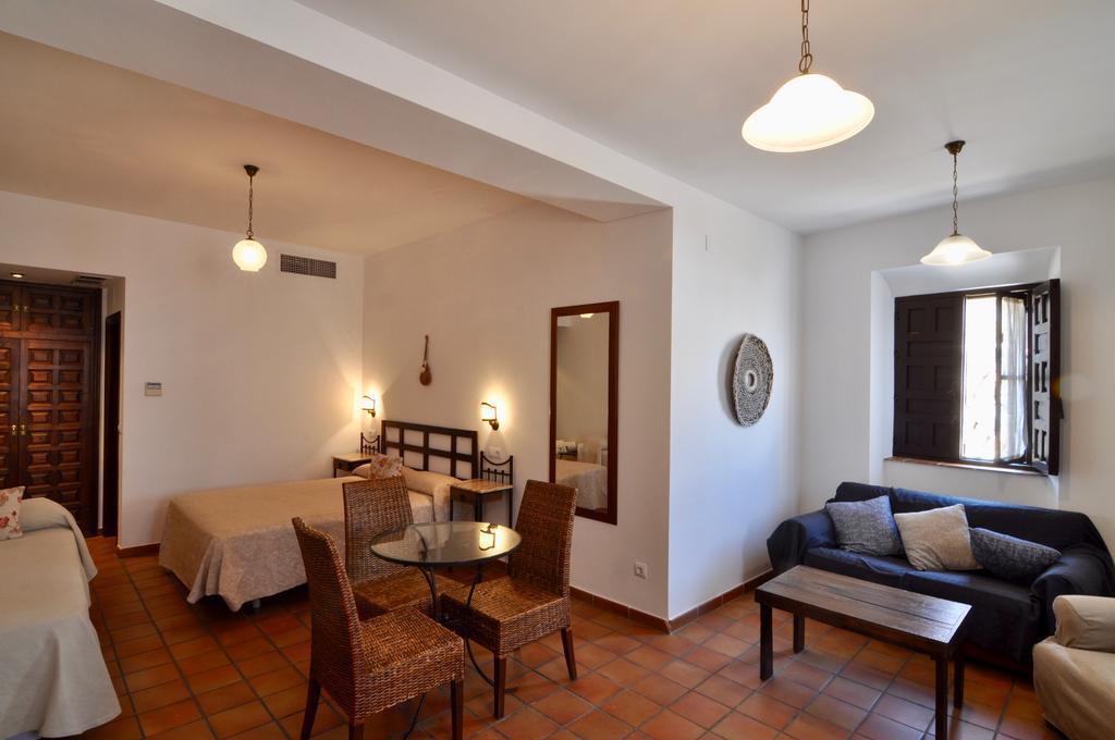 Apartamentos Plaza Cordoba Luaran gambar